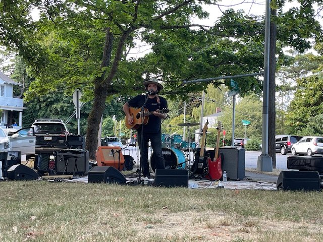 HAPPENING NOW: Admiral Music in the Parks, free concert #2