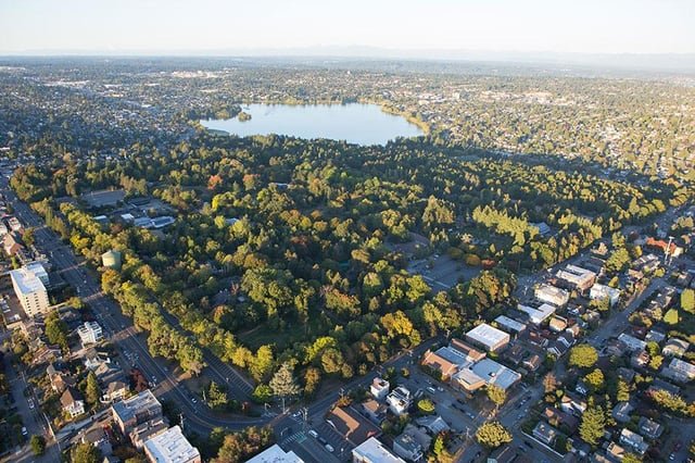 Woodland Park Zoo’s 21+ “All You Can Zoo” event returning this Saturday. (I wonder if that guy is gonna get mad again)