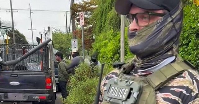 Amid ICE ramp-up, ‘outraged’ Seattle man confronts officers over arrest