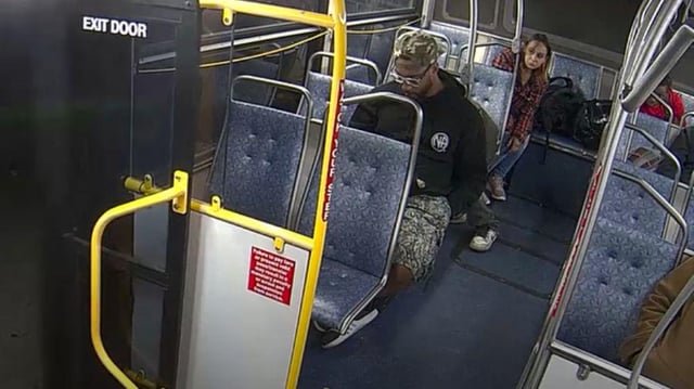 VIDEO: Chaos erupts as passenger shot on King County Metro bus – MyNorthwest.com