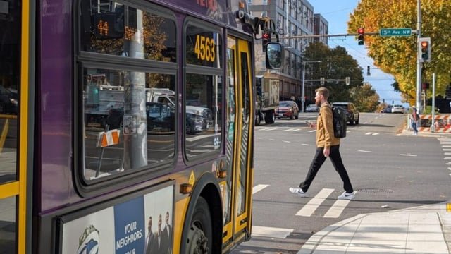 Seattle City Councilmember Dan Strauss’ amendments for better bus service approved
