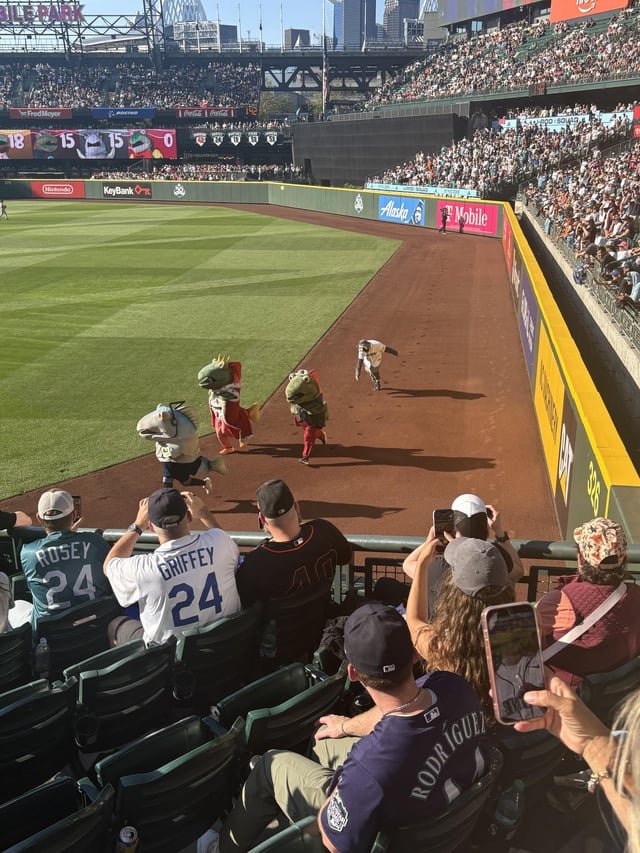 Jimothy with the come from behind win at the Mariners game tonight