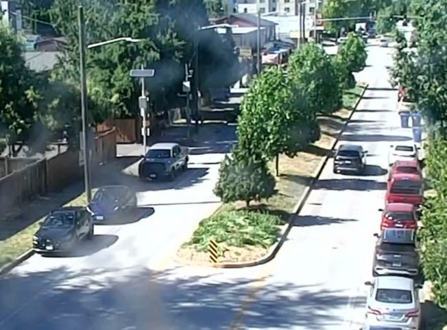 ROAD WORK ALERT: Delridge Way median mowing, weeding this Saturday