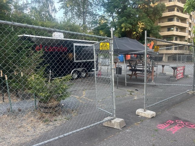 El Camion sand point gone?