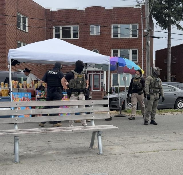 ICE spotted at fruit stand at Alki 😡🤬
