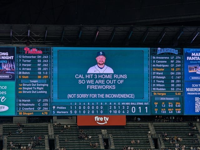 The Mariners ran out of fireworks tonight!