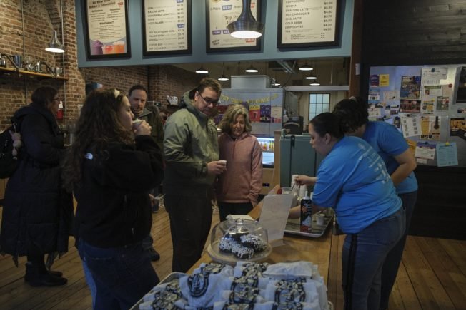 West Seattle Junction’s next ‘Sweet Stroll’: Got your tickets for tastes?