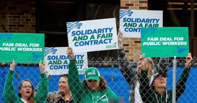 WA state workers stage walkout to protest pay proposals from Ferguson