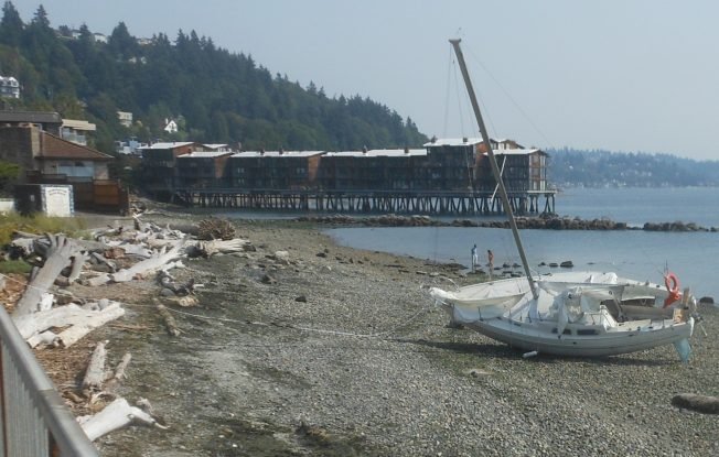 FOLLOWUP: What’s next to get beached boat off Constellation Park store