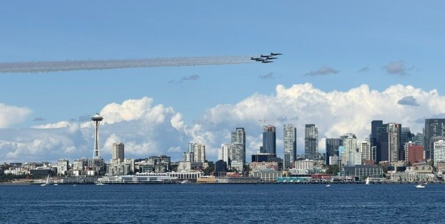 SEAFAIR: Blue Angels’ 2026 finale flyby