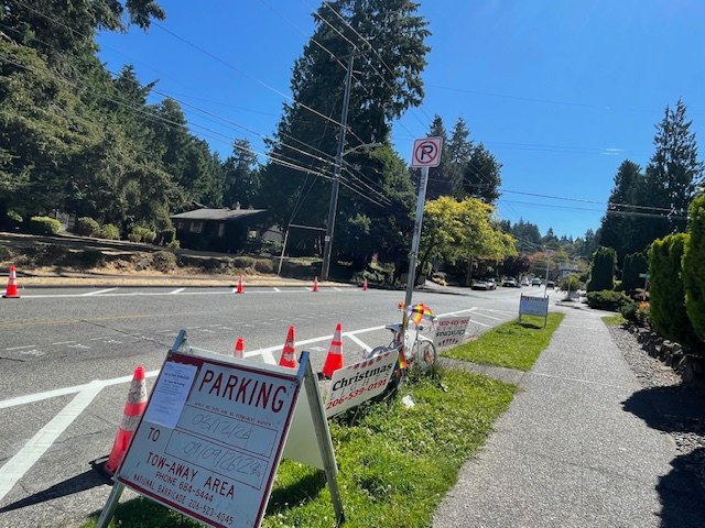 FOLLOWUP:  SDOT crew installing no-parking signs, pavement marking on SW Wildwood Place