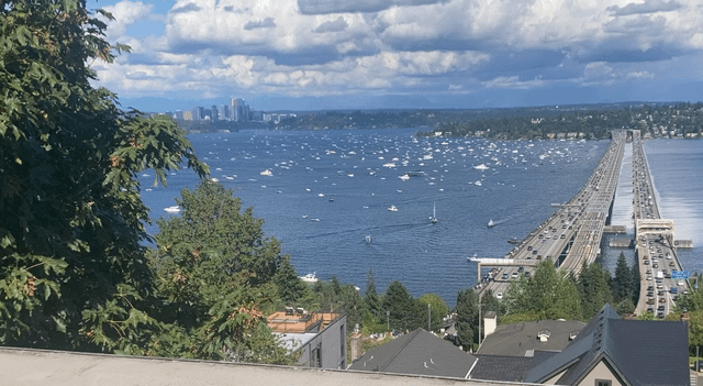 All the boats leaving after the blue angels