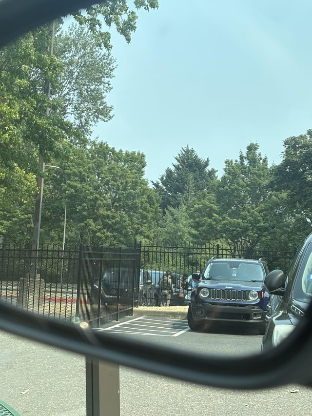 ICE: kidnapping Amazon delivery drivers in Renton