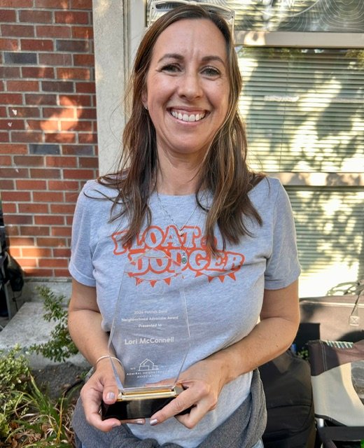 CONGRATULATIONS! West Seattle Runnerās Lori McConnell receives Admiral Neighborhood Associationās Patrick Sand Community Advocate Award