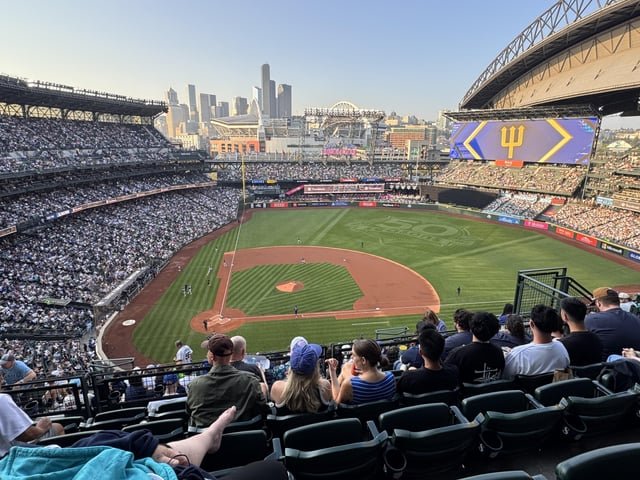 Beautiful Night For An M’s Game