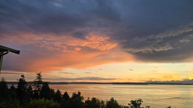 HPIC’s final First Friday, outdoor movie, coffee anniversary, more on today’s West Seattle list!