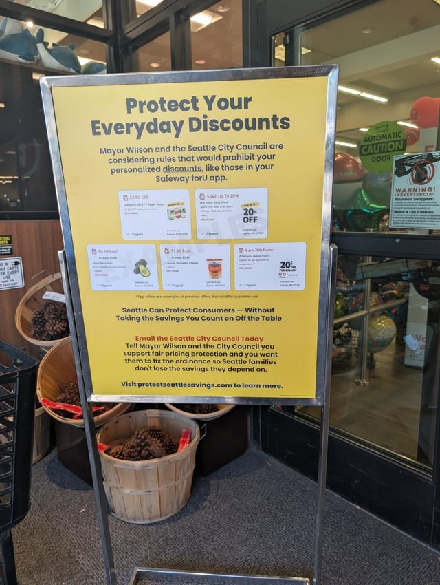 Safeway signage against price surveillance efforts