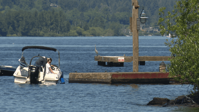 Overflow spills 18K gallons of sewage into Lake Washington; beach closures posted