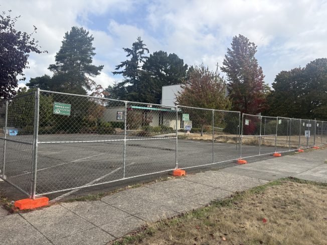 DEVELOPMENT FOLLOWUP: Here’s why a fence has gone up at former Admiral Church