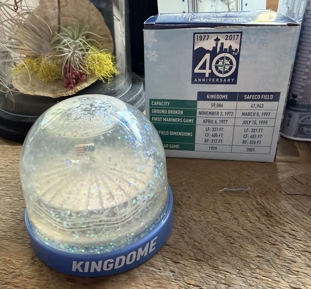 Kingdom snow globe