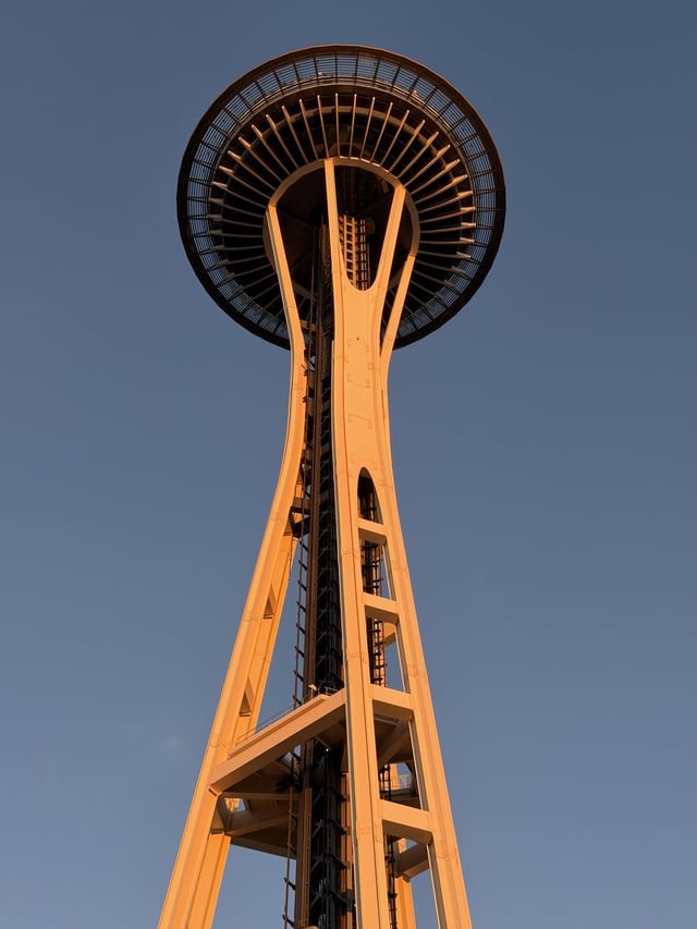 Golden hour Space Needle