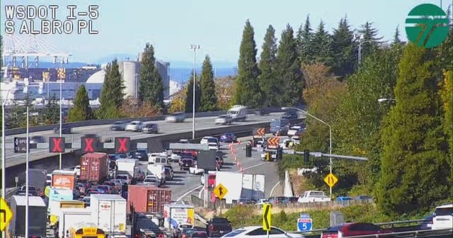 Deadly crash between semi and motorcycle shuts down portion of I-5 in Seattle