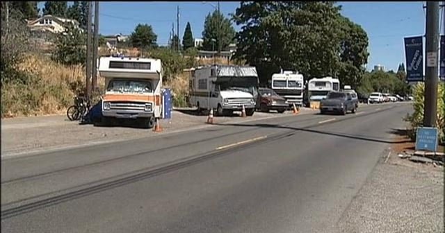 Seattle RV parking vote raises questions about towing, Homestead Act protections