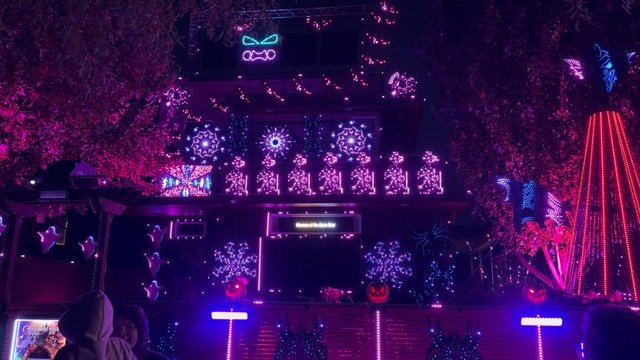 WEST SEATTLE HALLOWEEN: 4040 House is back too!