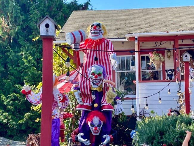 WEST SEATTLE HALLOWEEN: If clowns scare you …