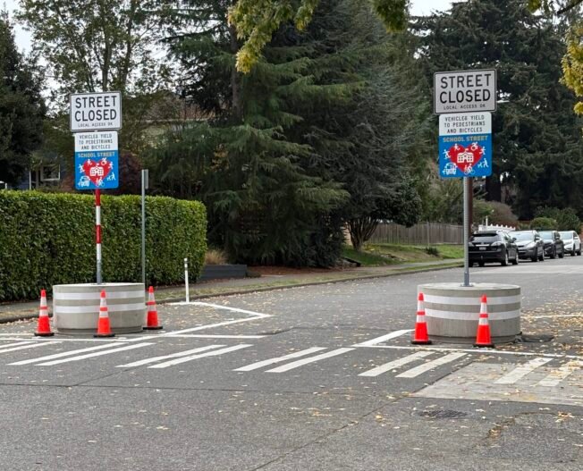 READER REPORT: SDOT installation for ‘School Street’ on 45th SW by Madison Middle School