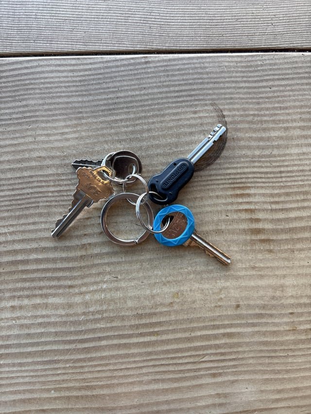 Lost keys found in Queen Anne