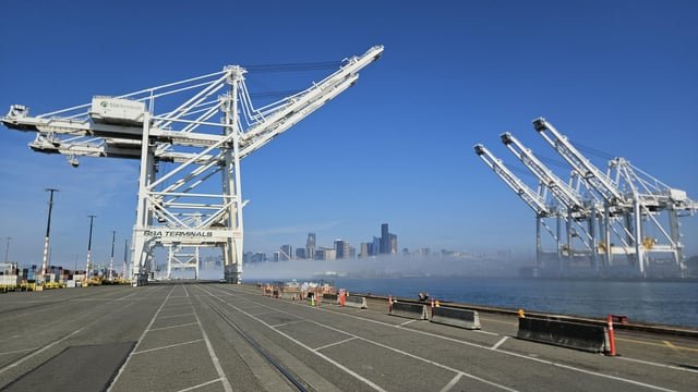 Just a pic I took while I was at work. Terminal 18, Harbor Island.