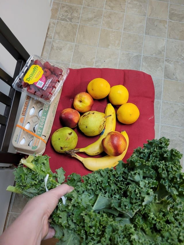 FREE: bag of food stuffs
